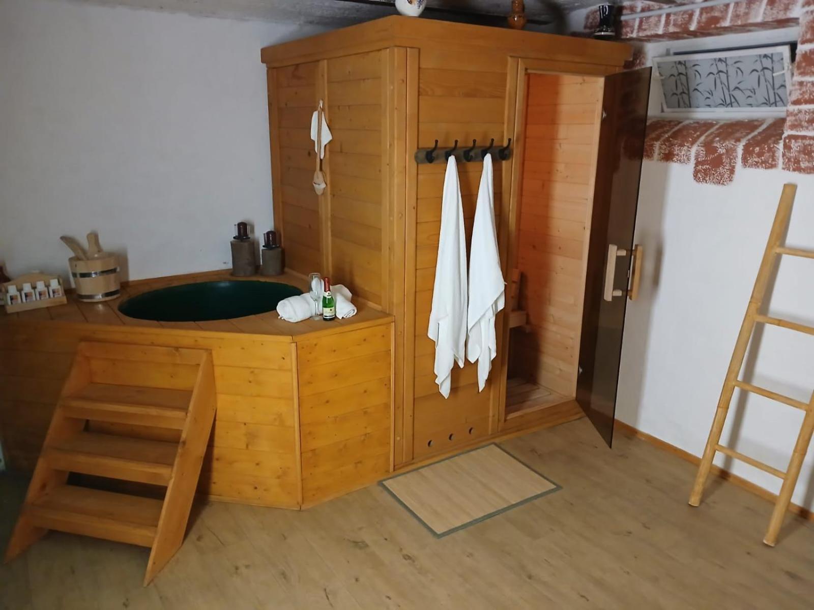 Familienfreundliches-Luxus-Bahnwaerterhaus Villa Schiltach Exteriör bild